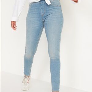 NWT mid rise rockstar super skinny jeggings SHORT